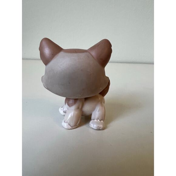 Littlest Pet Shop LPS #1012 Husky Dog Toy Figure Hasbro Blue Eyes - Picture 3 of 5